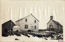 Lac Abitibi - Magasin Compagnie Baie d'Hudson et église catholique